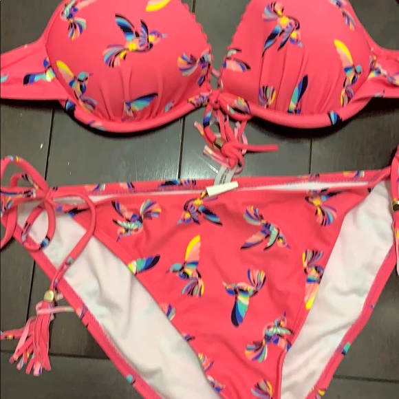 Design lab bikini top and bottoms - like new - Picture 8 of 13